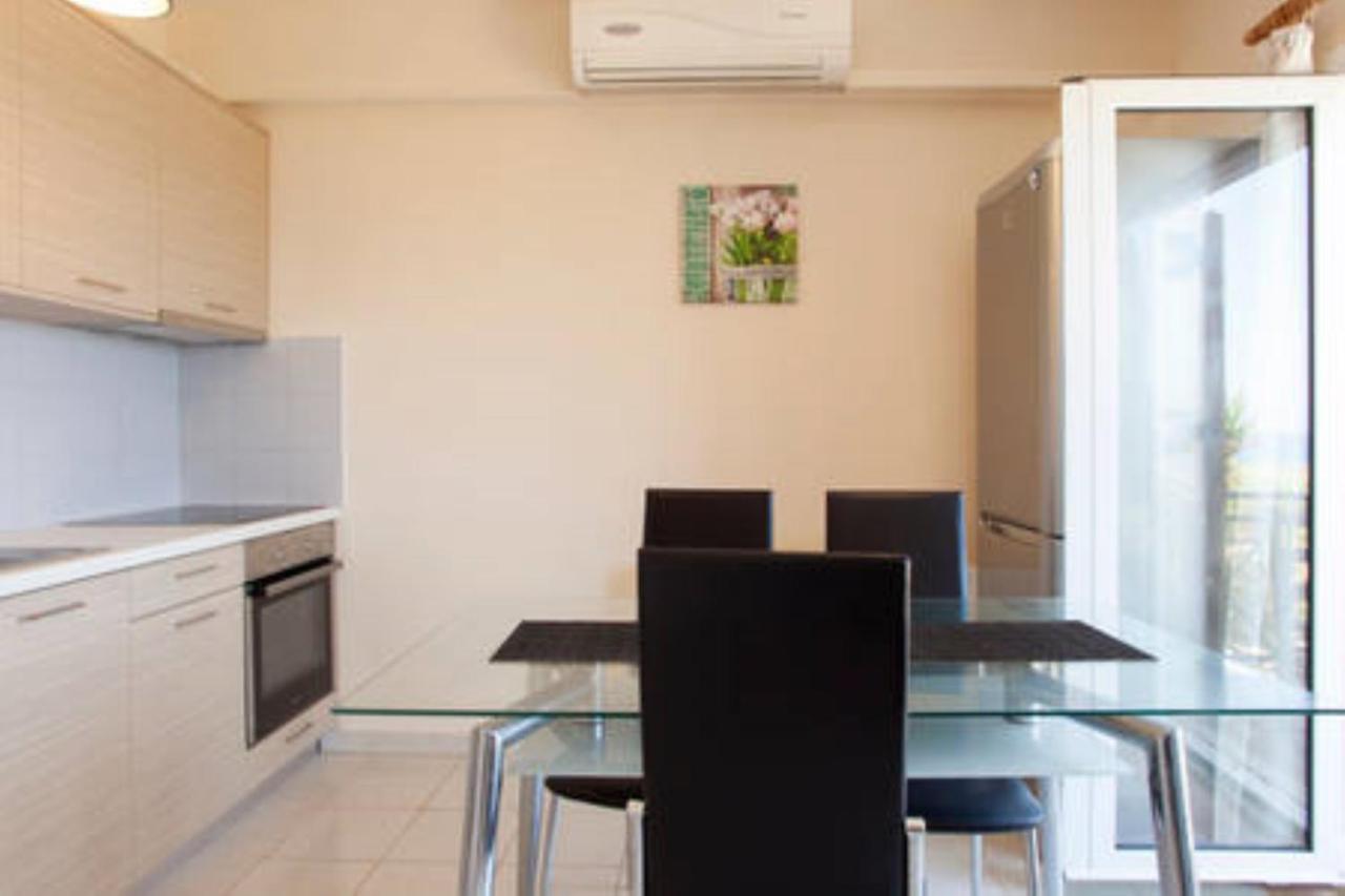 סיטייה Makis Apartments מראה חיצוני תמונה