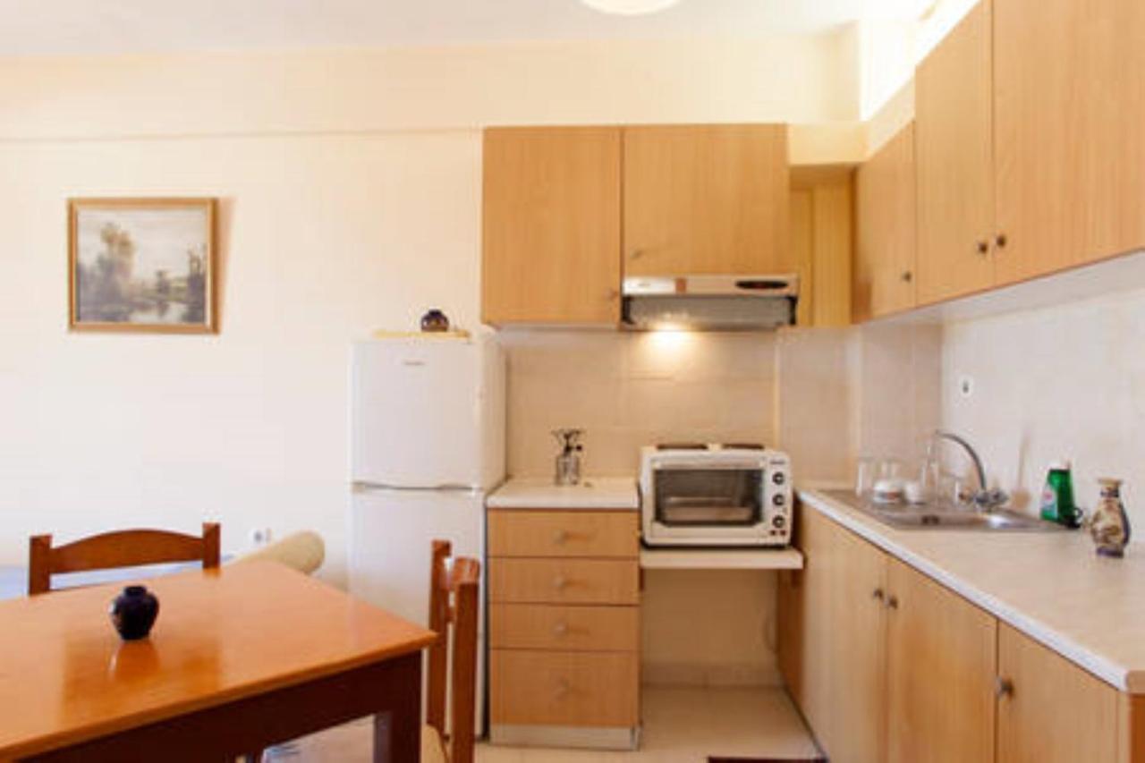 סיטייה Makis Apartments מראה חיצוני תמונה